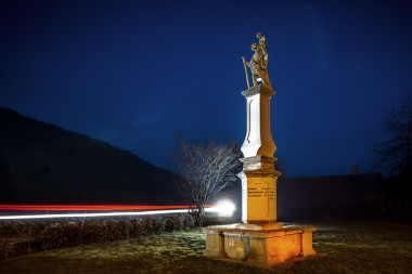 Novodobý rozcestník Doly