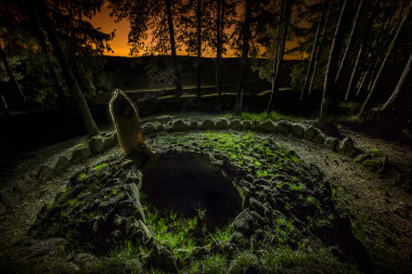 Odkrytá mohyla, Butov