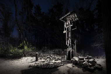 Žulová stezka, Skuteč