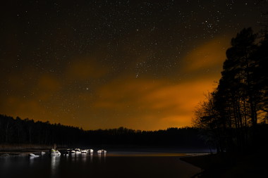 Kameny a obelisk, Velká Straka